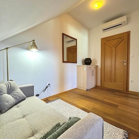 Guest House Domacija Krnc Hrib pri Hinjah Esterno foto